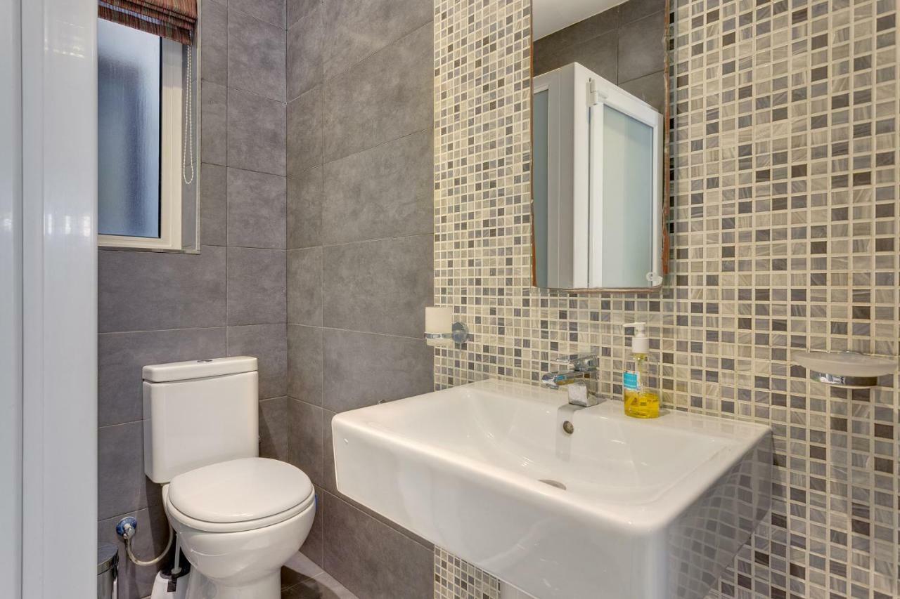 Splendid Apartment, Steps Away From The Sea Sliema Buitenkant foto